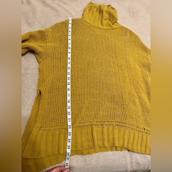 Aerie Women’s Cozy Mustard Turtleneck Sweater - Size XS - Picture 6 of 6